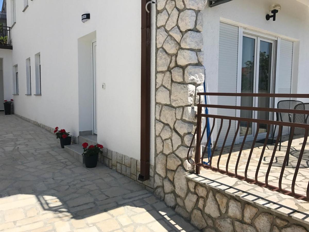 Apartman Irena Драмаль Экстерьер фото